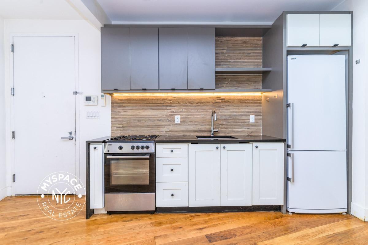 87 Montrose Ave #1R