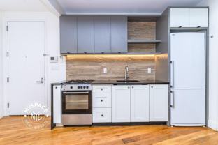 87 Montrose Ave #1R - Photo 1 of 1