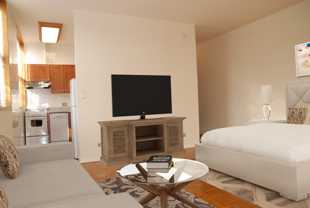 620 W. Belmont - Photo 1 of 1