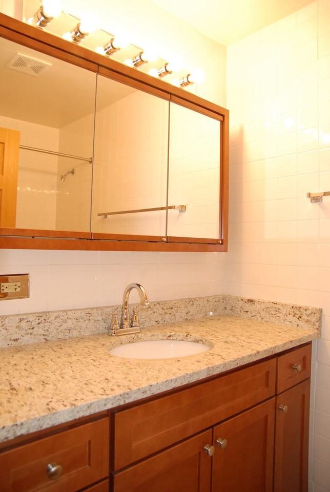 620 W. Belmont - Photo 3 of 26