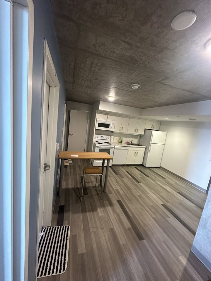 252–264 College St - Photo 3 of 4