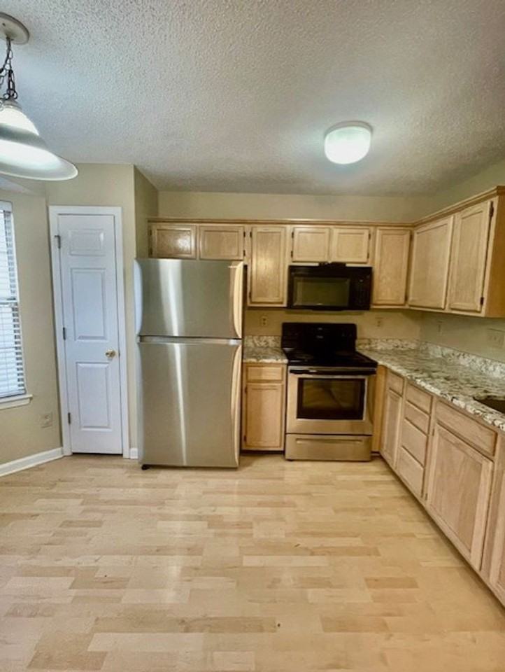 12511 Agate Ln - Photo 5 of 15