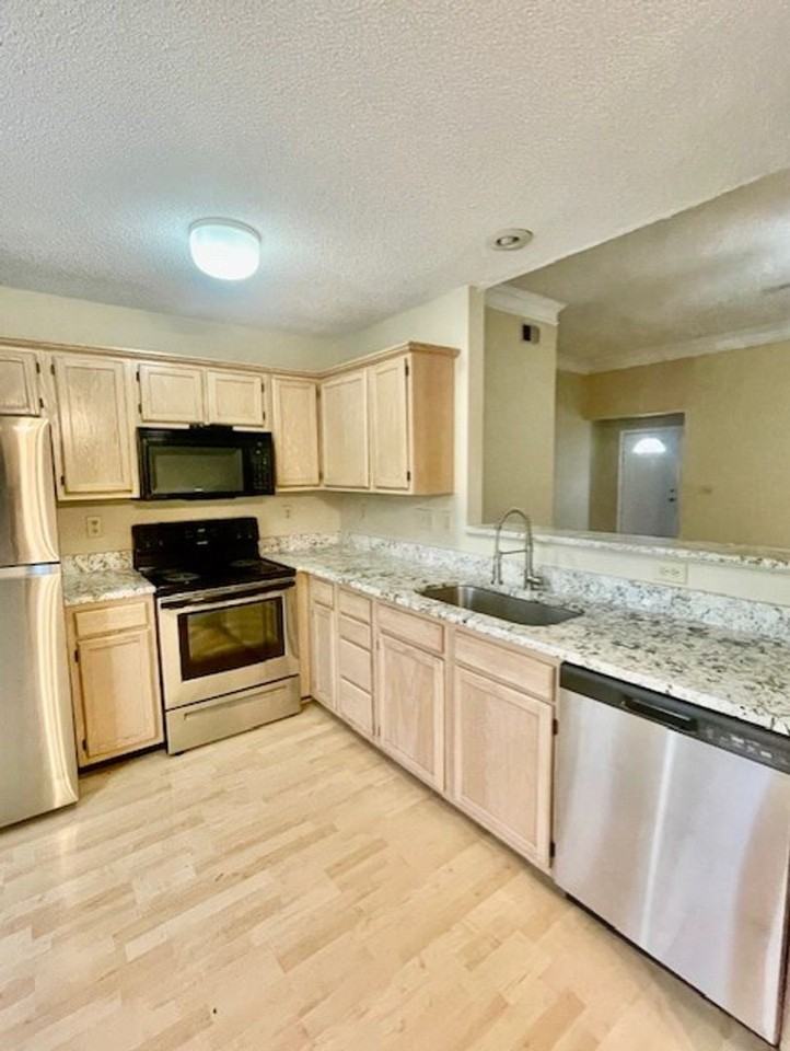 12511 Agate Ln - Photo 6 of 15