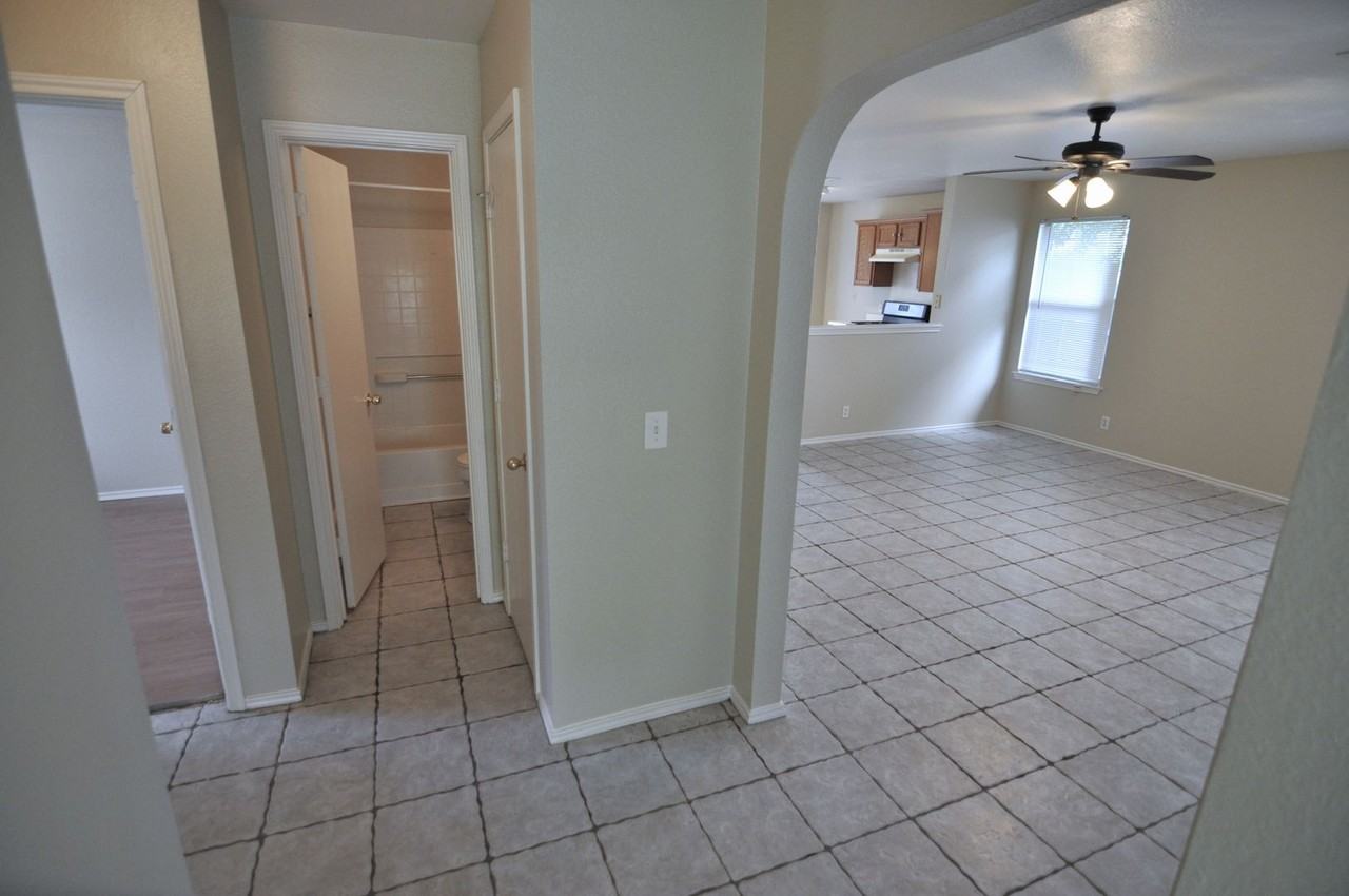 6828 Sabrina Dr - Photo 2 of 26