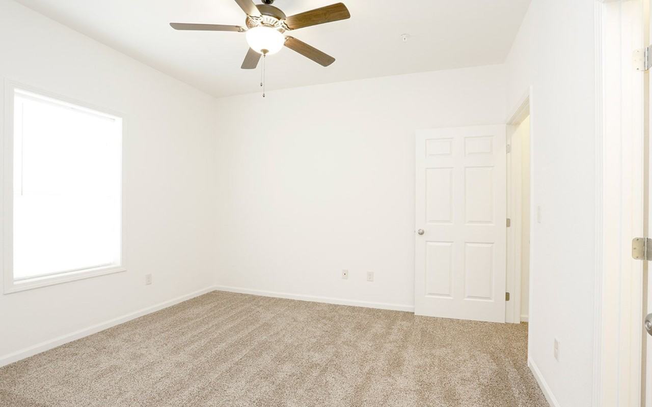 3721HA - Photo 3 of 3