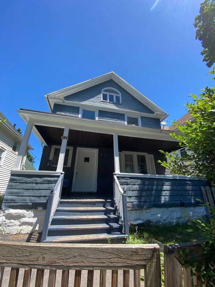 184 Caroline St - Photo 2 of 17