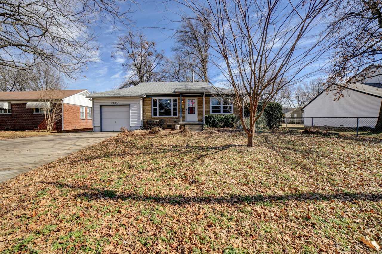4697 S Saint Louis Ave - Photo 2 of 36