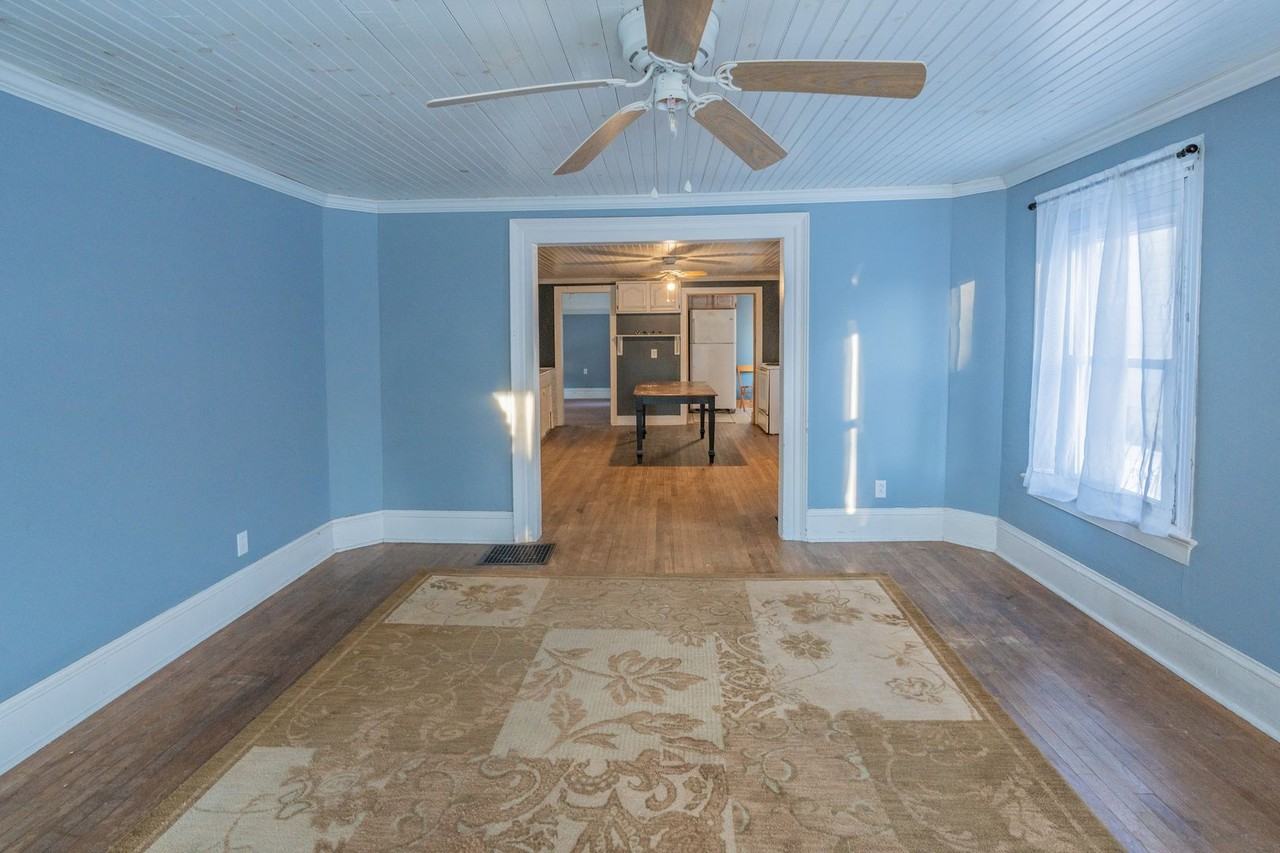96 Park St - Photo 2 of 10