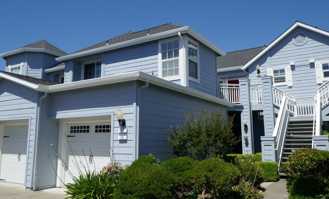 17 Mariners Cir - Photo 1 of 1