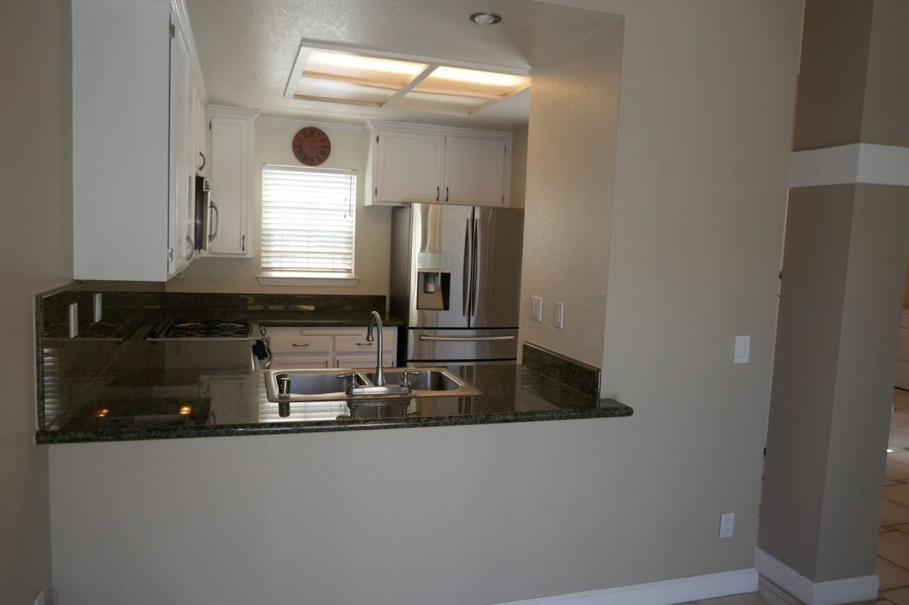 17 Mariners Cir - Photo 3 of 23