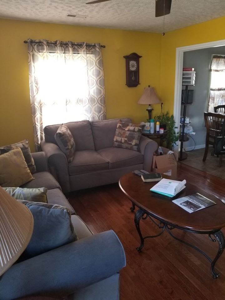 126 Nelson Dr - Photo 3 of 11