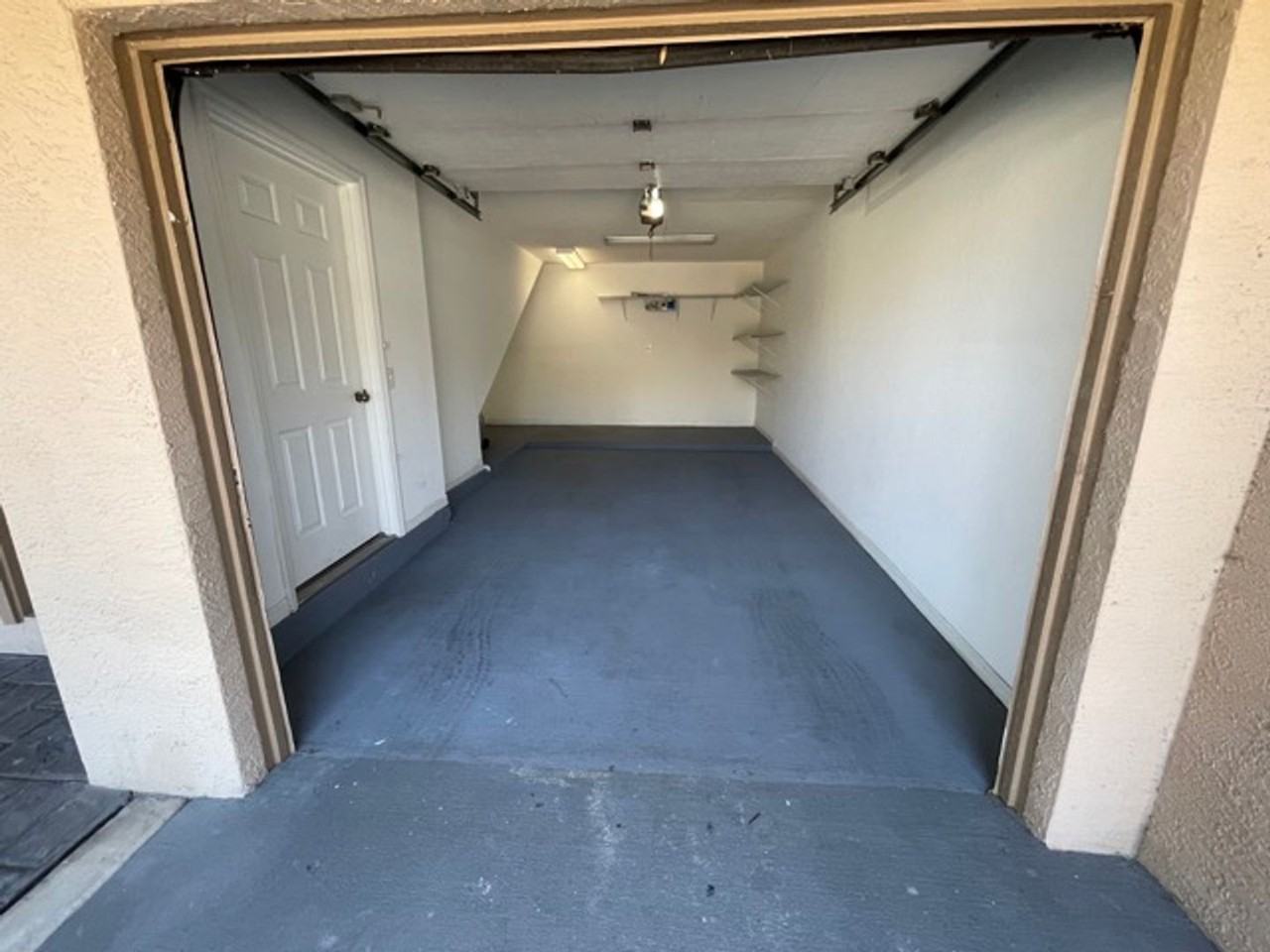 1027 Normandy Trace Rd - Photo 3 of 23