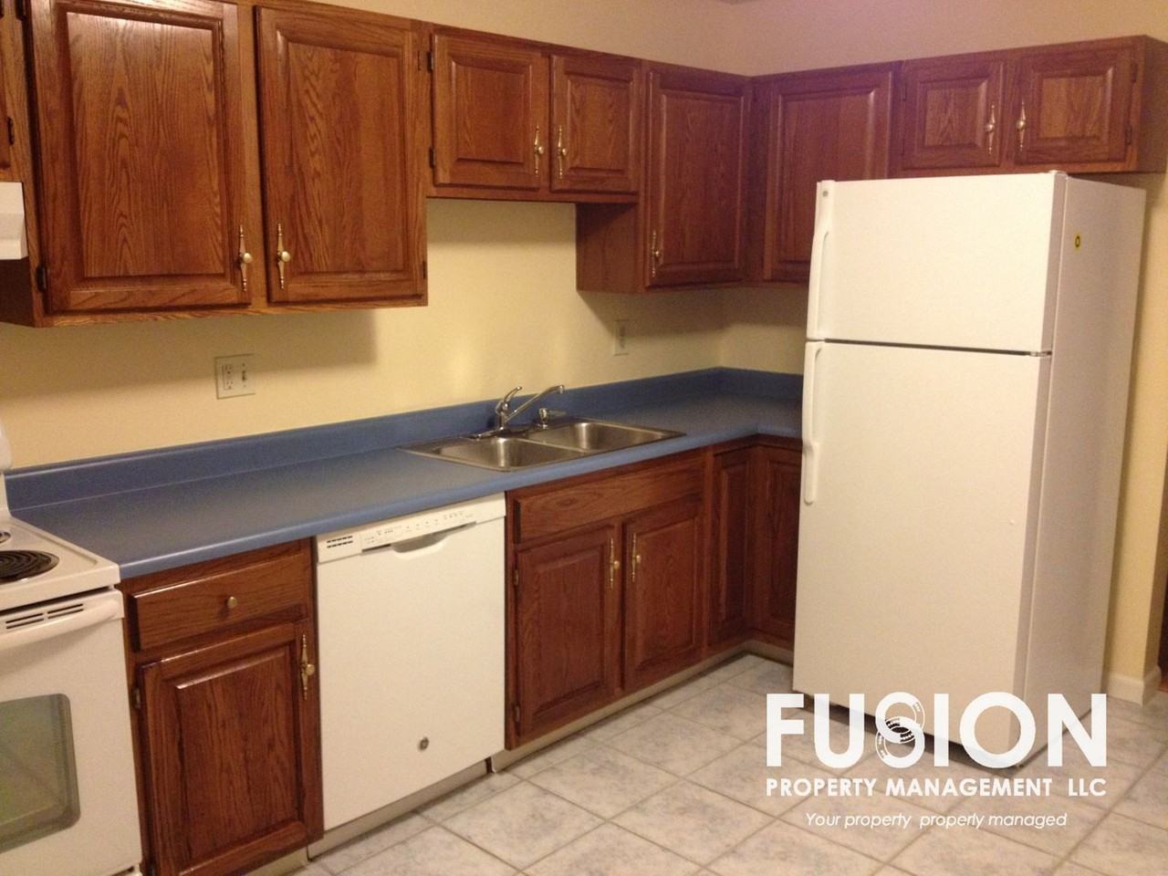 L15 Stonehedge Dr - Photo 3 of 11