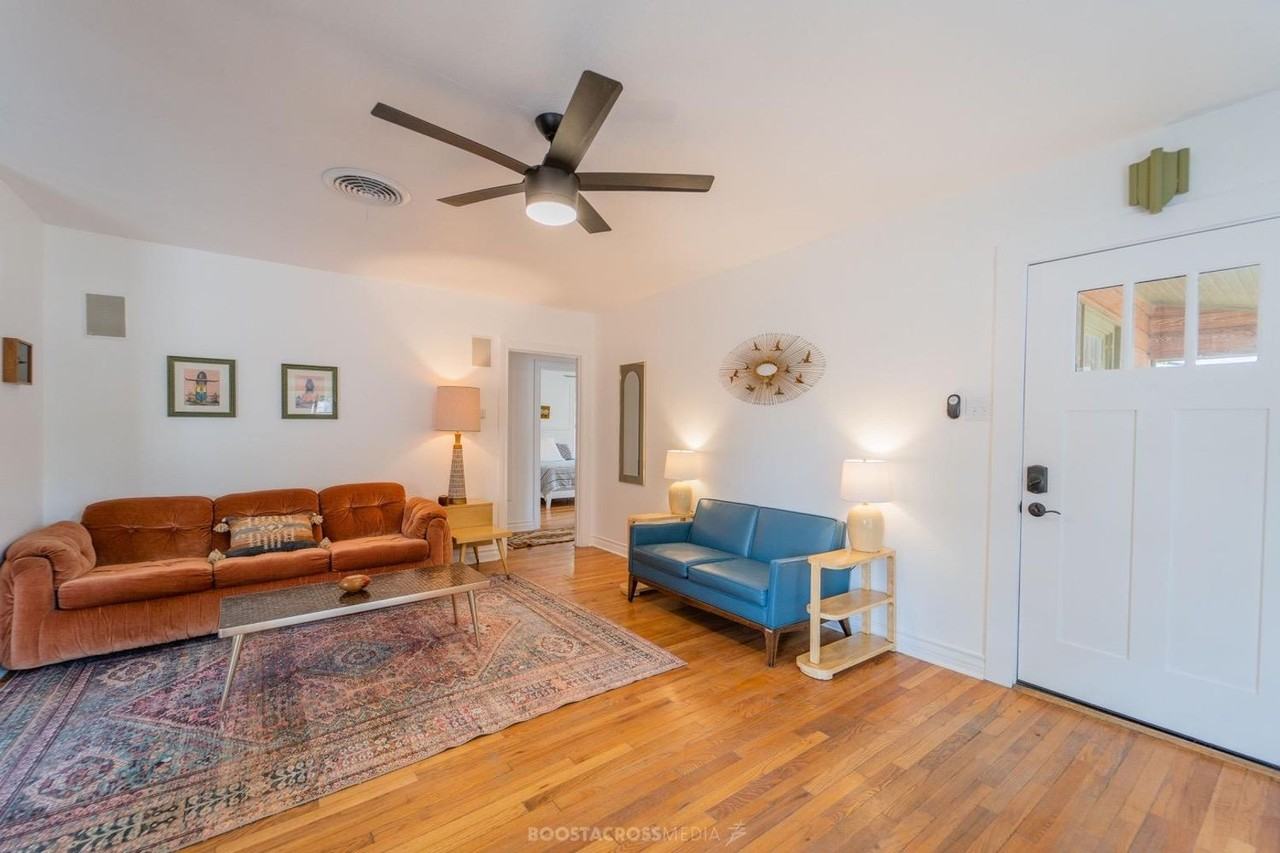 2426 29th St - Photo 7 of 35