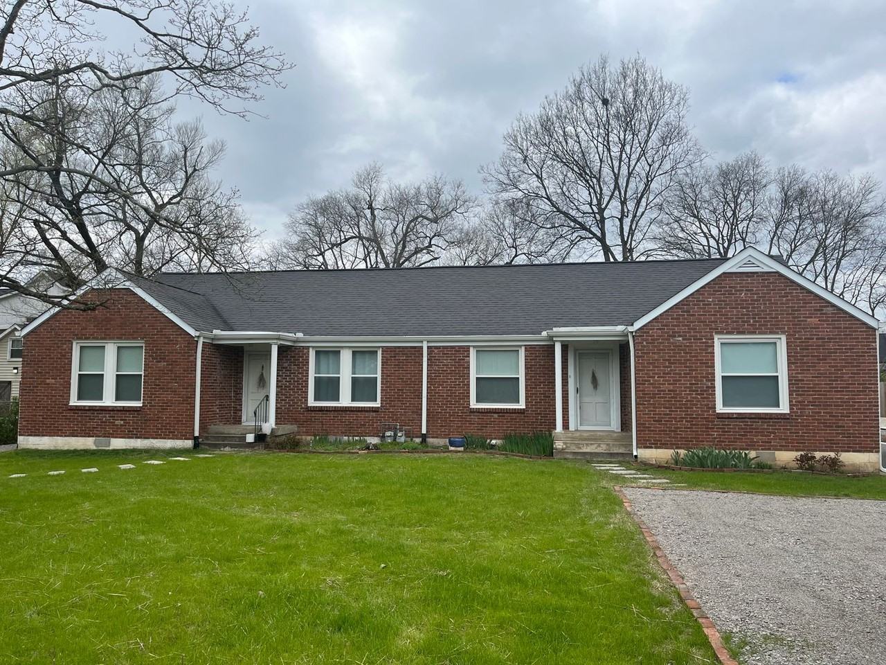 3705 Lealand Ln - Photo 2 of 19