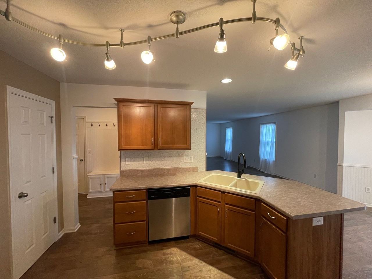 12915 Cocoplum Ct - Photo 3 of 26