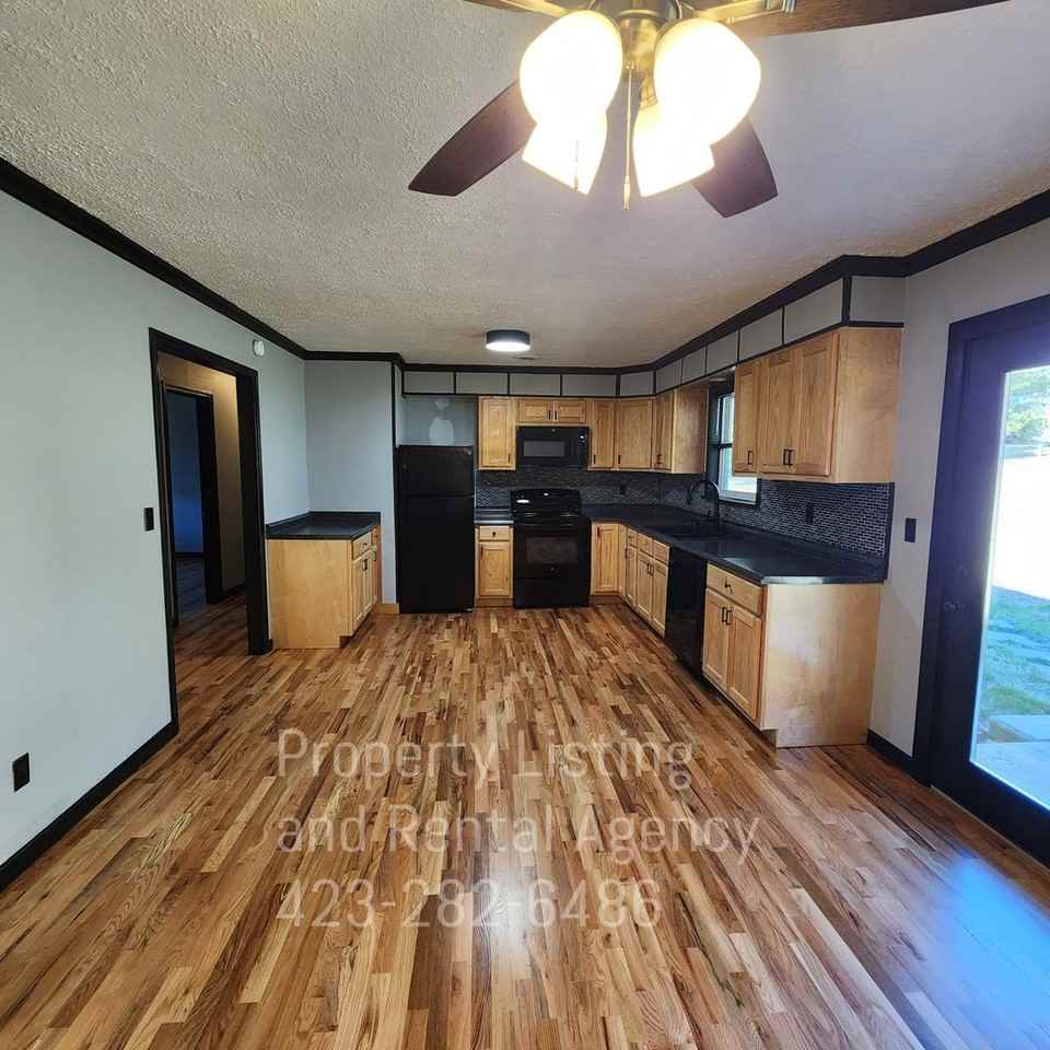 2122 Monta Clark St - Photo 2 of 39