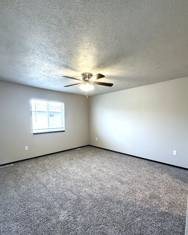 303 Tigerway Pl - Photo 6 of 12