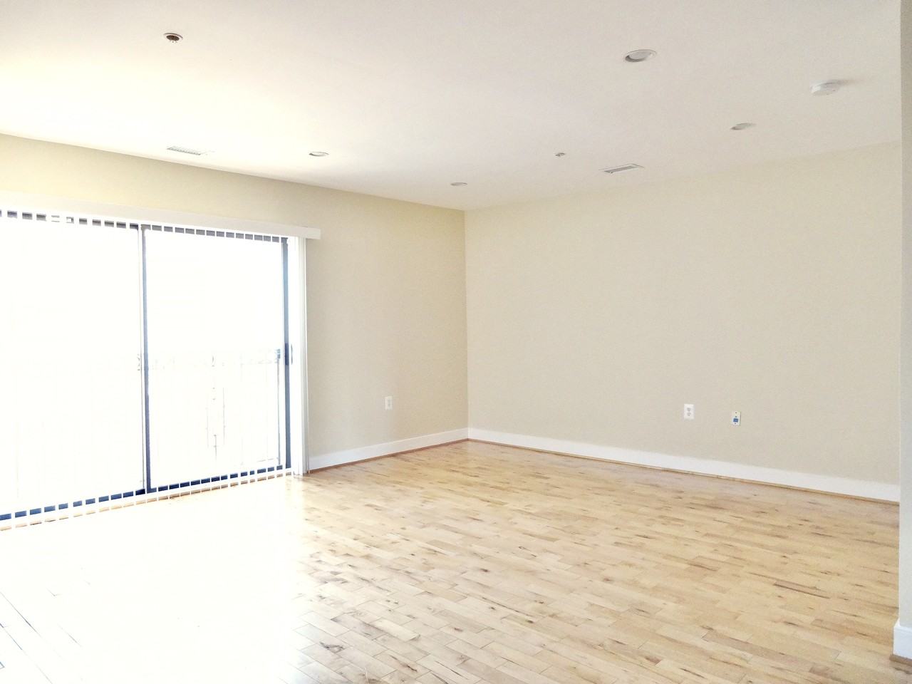 310 Atlantic St Se #303B - Photo 6 of 7