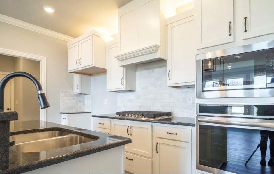 2911 Sw Hampshire Ave #2911 - Photo 2 of 11