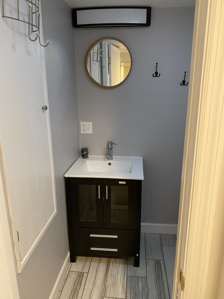 49 Hutchinson St - Photo 2 of 8