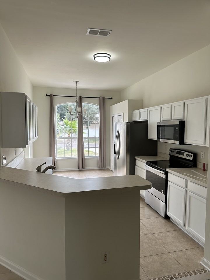 12083 Footman Ct #NA - Photo 3 of 24