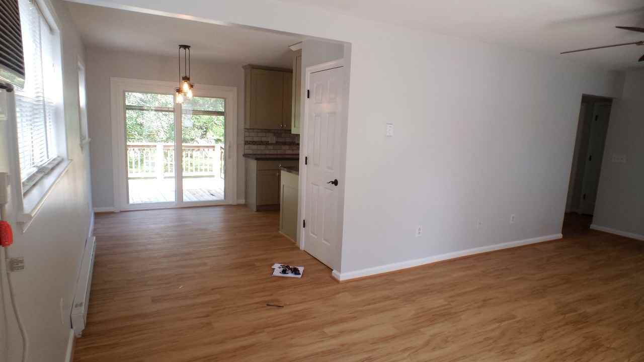 1413A Hampton St #A - Photo 3 of 17