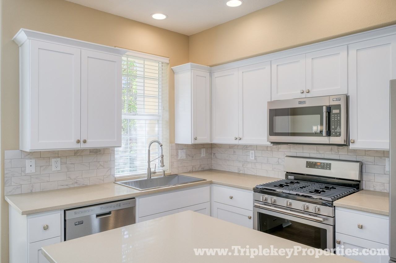 6012 Ne Alder St #1 - Photo 2 of 26