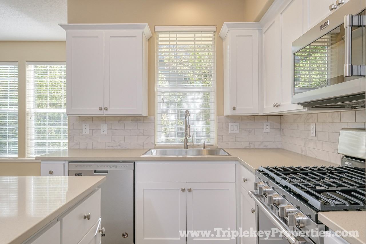 6012 Ne Alder St #1 - Photo 3 of 26