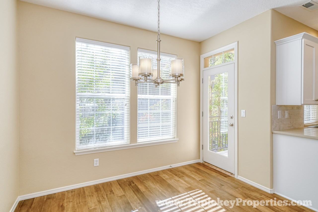 6012 Ne Alder St #1 - Photo 7 of 26