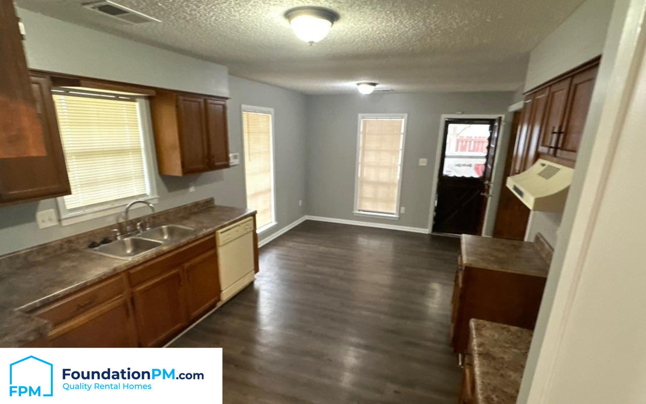 3921 Ross Rd #1 - Photo 3 of 16