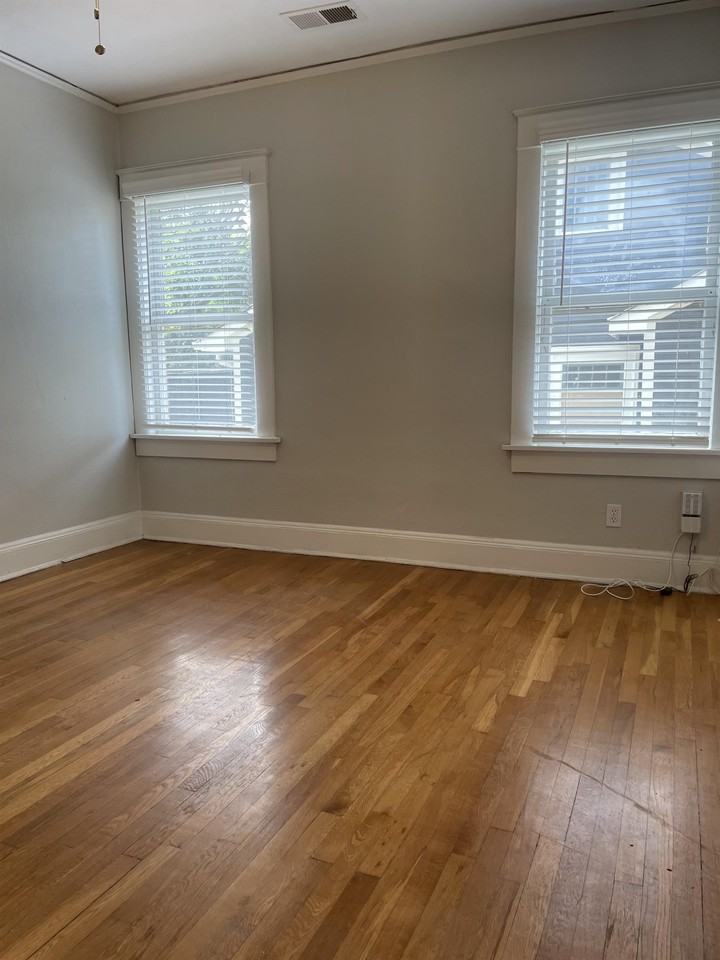 895 Drewry St Ne #A - Photo 7 of 16