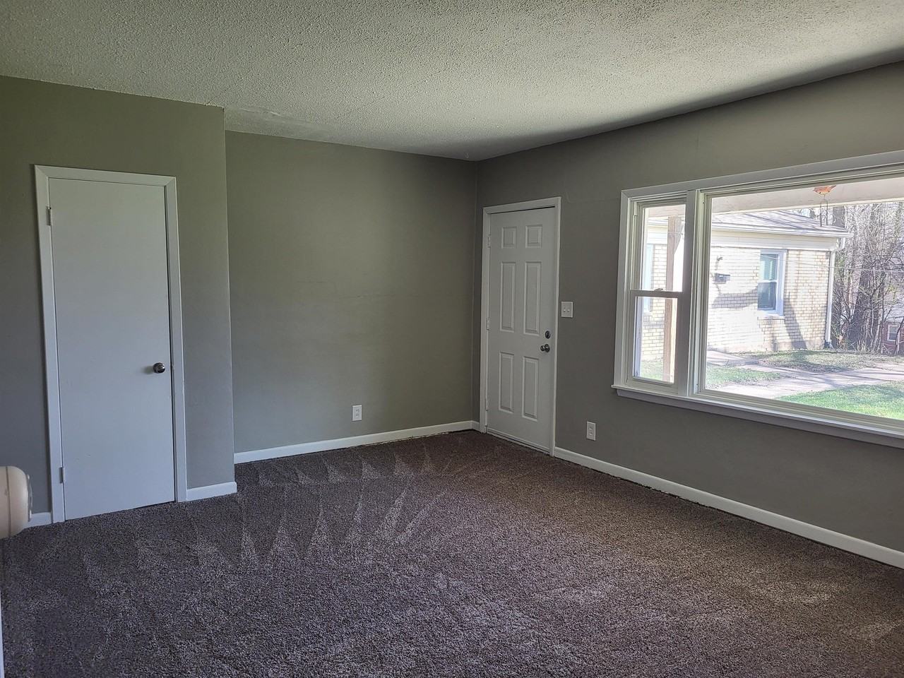 2608 Grant St #2608 - Photo 2 of 10