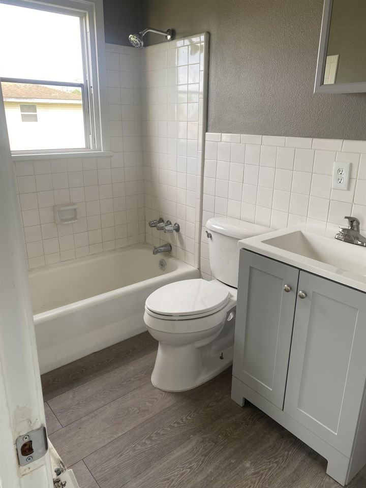 6423 Urville St #1 - Photo 3 of 9