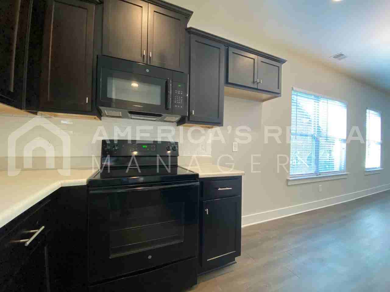 4245 Lochshire Ln - Photo 6 of 44