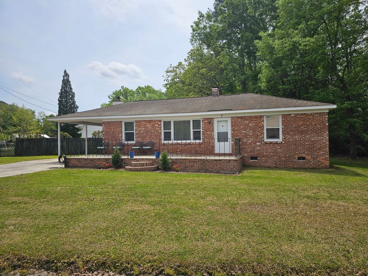 2 Henderson Dr - Photo 2 of 11