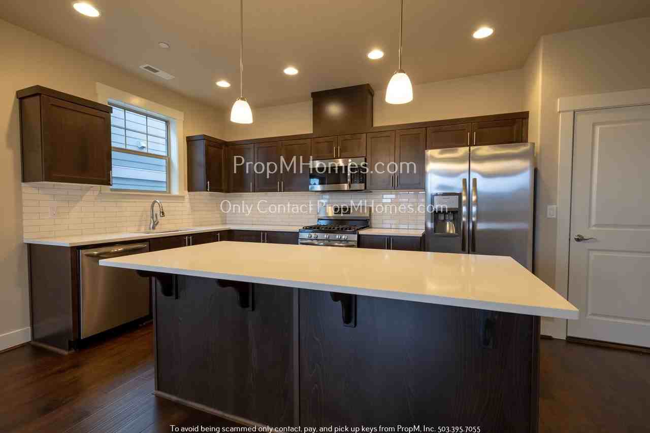 11034 Sw Stockholm Dr - Photo 3 of 27