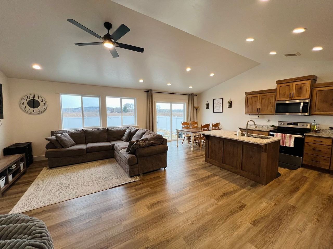5830 Rammell Rd - Photo 4 of 24