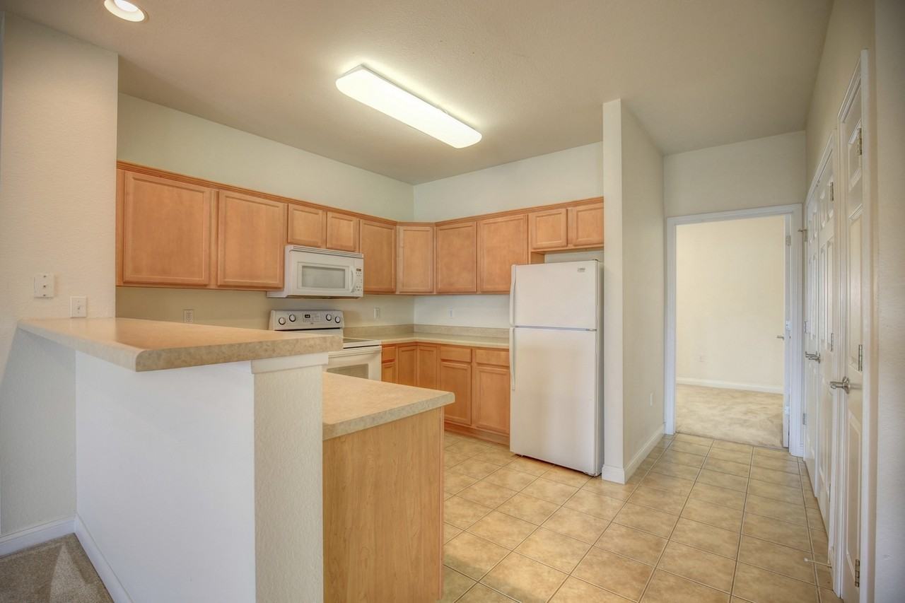 Prestwick Point Apartments - Photo 2 of 37