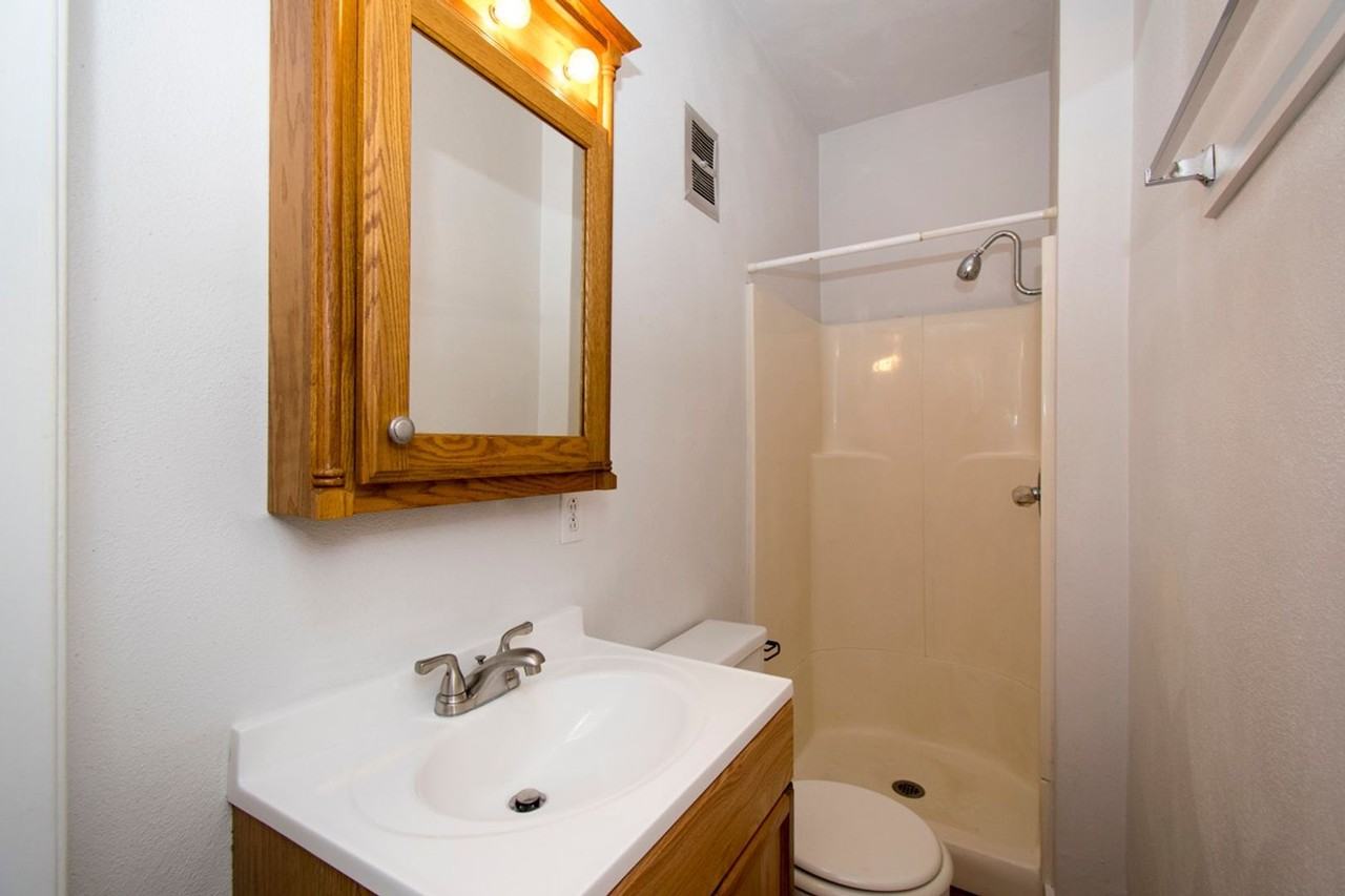 616HE - Photo 5 of 7