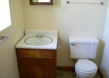 CR - 1004 Crescent Dr - Photo 3 of 8