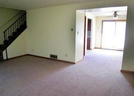 CR - 1006 Crescent Dr - Photo 3 of 4