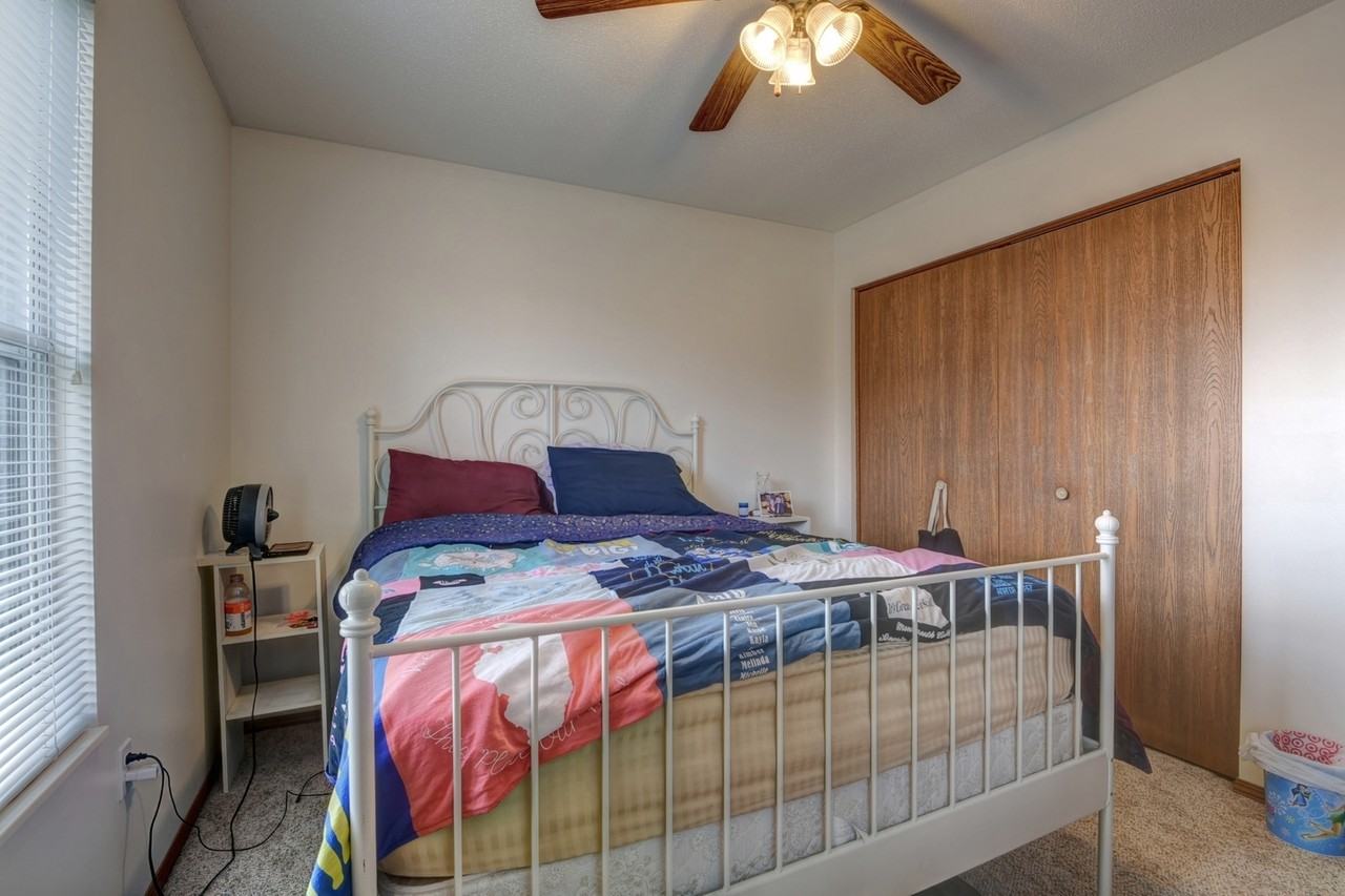 1202KO - Photo 3 of 20