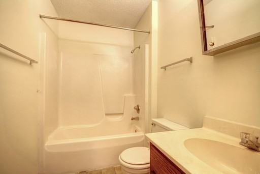 2525LE - Photo 7 of 9