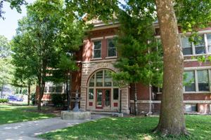 featured image of 202 W Columbia Ave