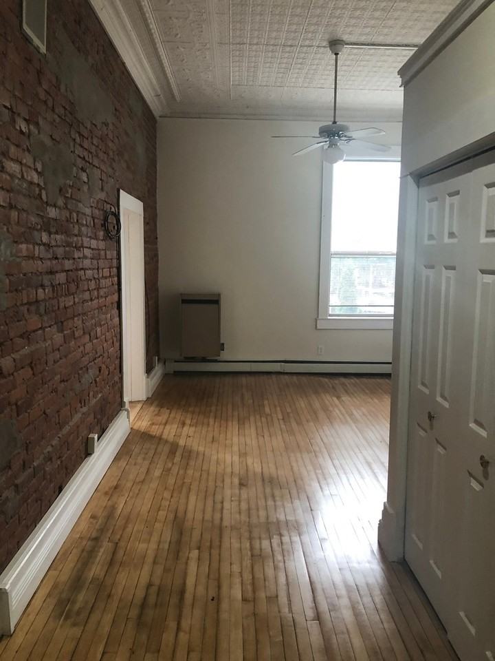 202COL - Photo 2 of 20