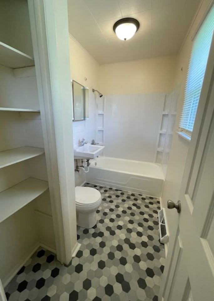 202MU - Photo 6 of 12