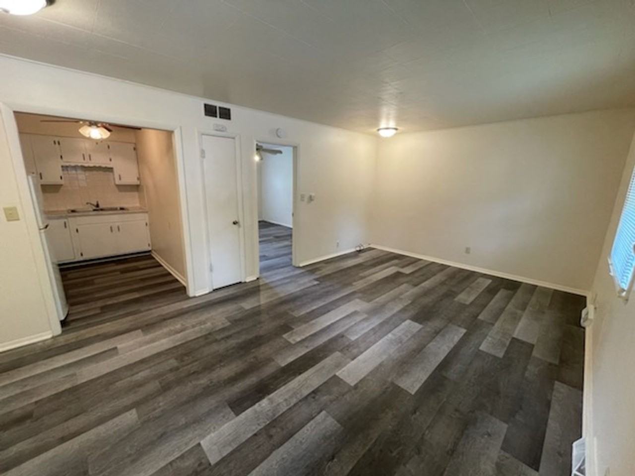 202MU - Photo 7 of 12