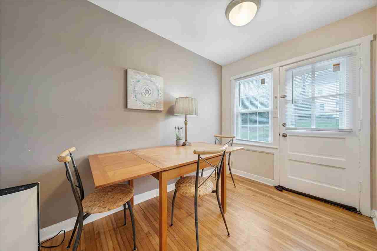 2BD/1BA - Photo 3 of 40