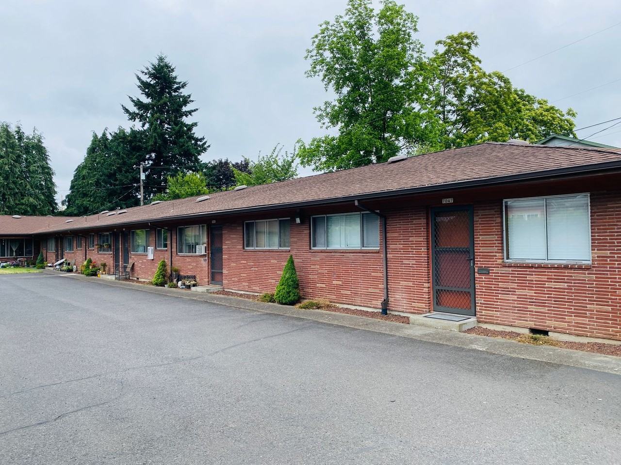 7031 Se Woodward St - Photo 2 of 13